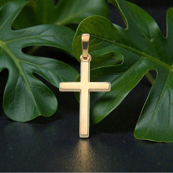 Klassischer Kreuz Anhänger in Gold