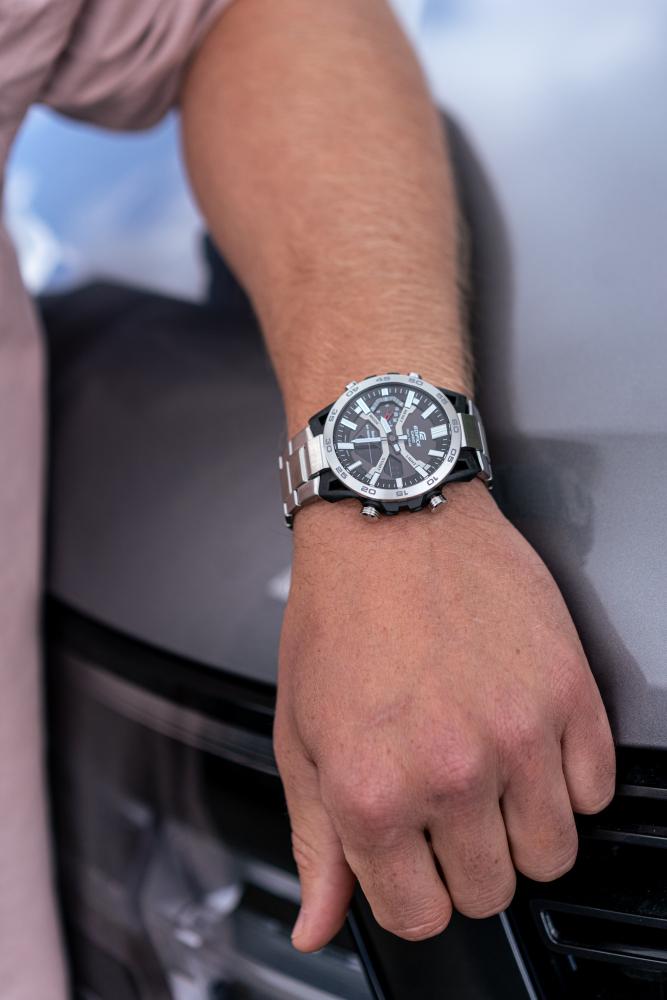 Casio Edifice ECB-2000 SOSPENSIONE Solar Bluetooth Motorsport Chronograph Carbon