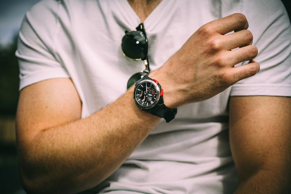 Casio Edifice ECB-2200 WINDFLOW Chronograph Solar Bluetooth Herrenuhr