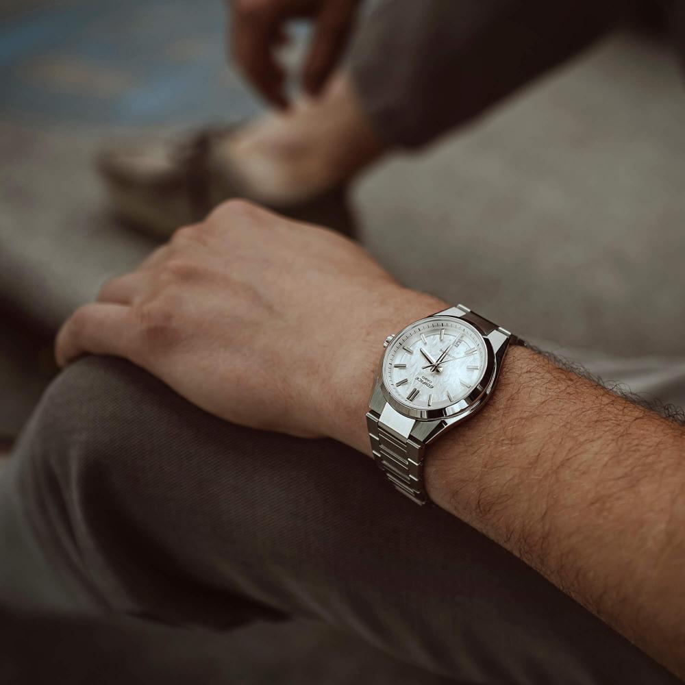 Casio Serie EFK-100D Automatikuhr Herrenuhr Edifice 10 BAR wasserdicht mit Sichtboden