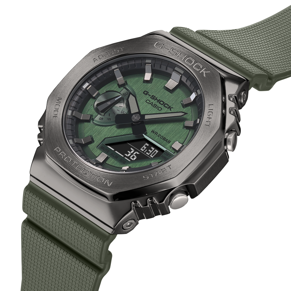 Casio G-Shock GM-2100 Serie Metal Covered Analog-Digital Edelstahl Herrenuhr