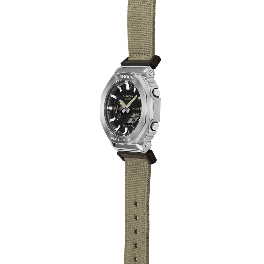 Casio G-Shock GM-2100 Serie Metal Covered Analog-Digital Edelstahl Herrenuhr
