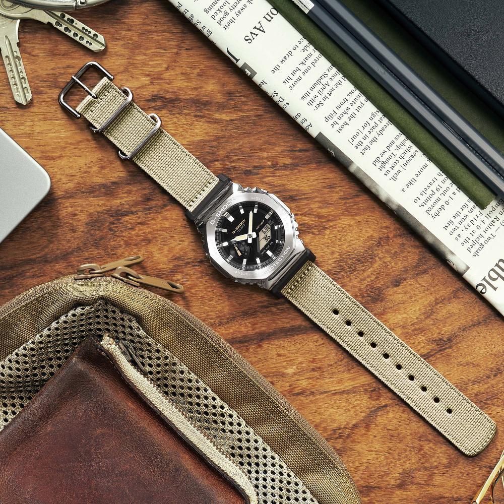 Casio G-Shock GM-2100 Serie Metal Covered Analog-Digital Edelstahl Herrenuhr
