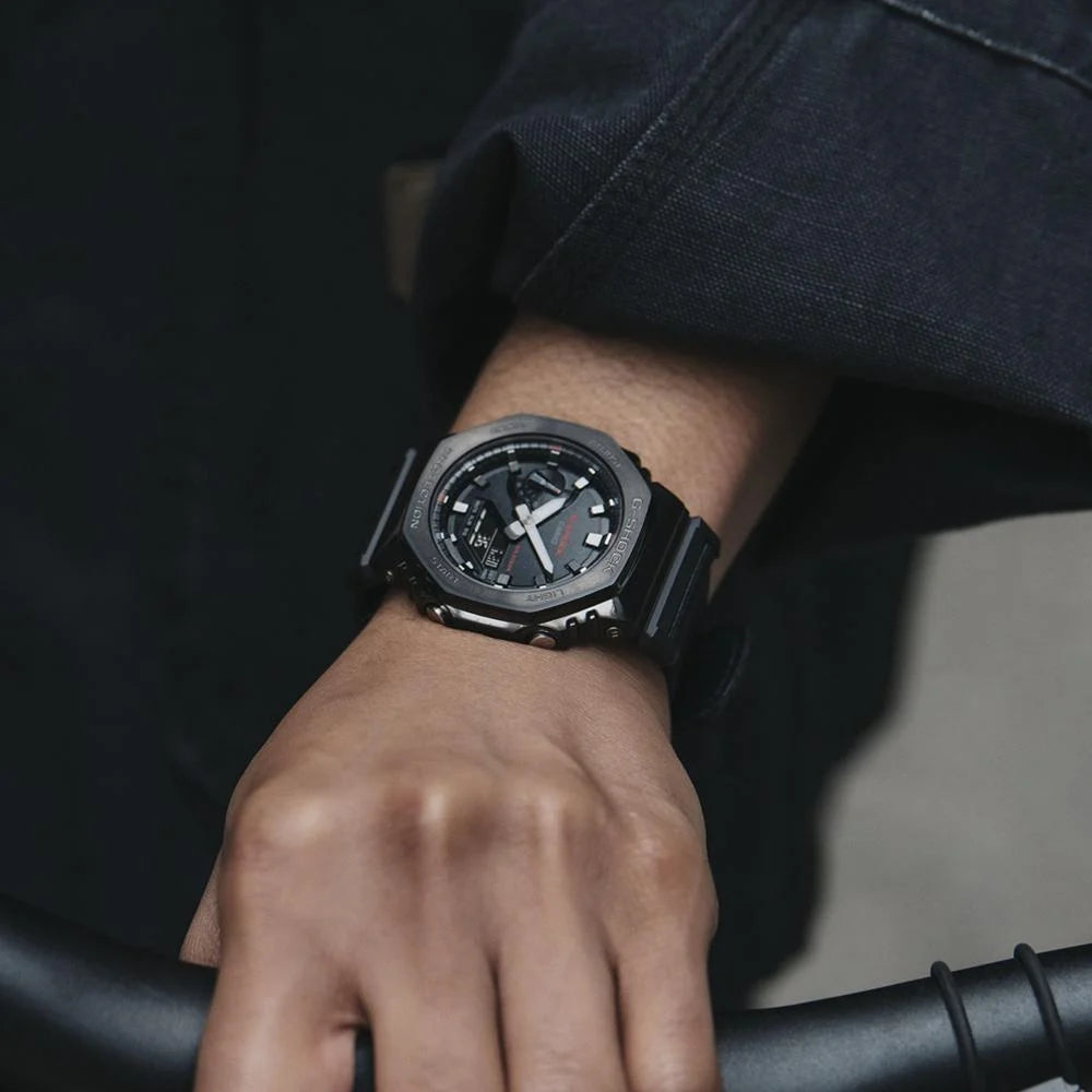 Casio G-Shock GM-2100 Serie Metal Covered Analog-Digital Edelstahl Herrenuhr