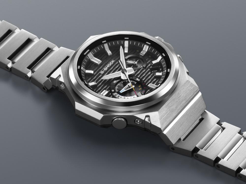 Casio G-Shock Serie GST-B1000D Solar Bluetooth Edelstahl Analog Herrenuhr Carbon Core